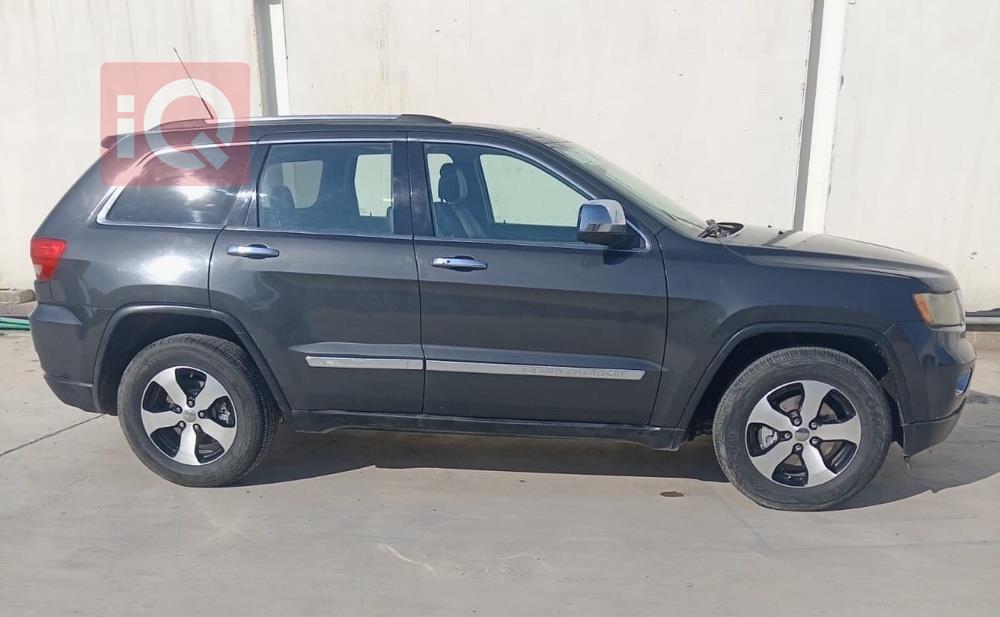 جیپ گراند شیرۆکی